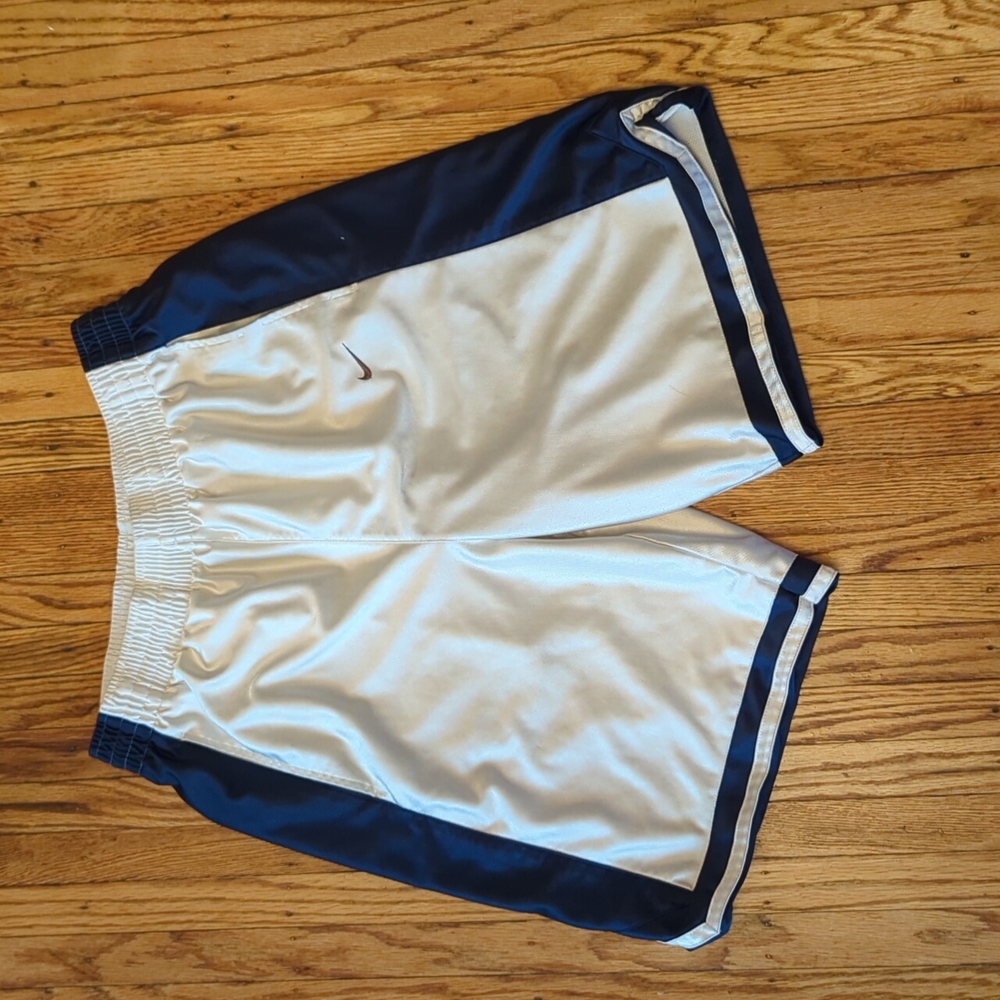 Nike basketball shorts. White/Navy. Medium